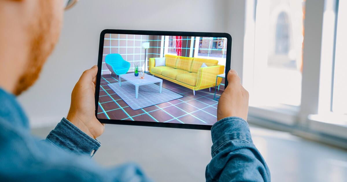 Navigating Challenges and Opportunities in Augmented Reality Software Development