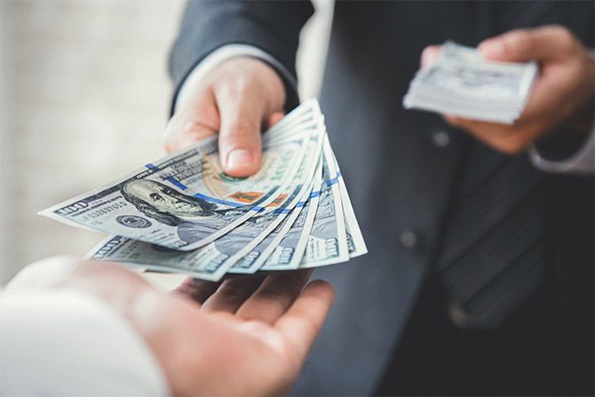 Billetes y concepto de préstamo personal